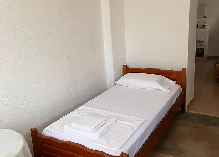 Authentic * Sarandë